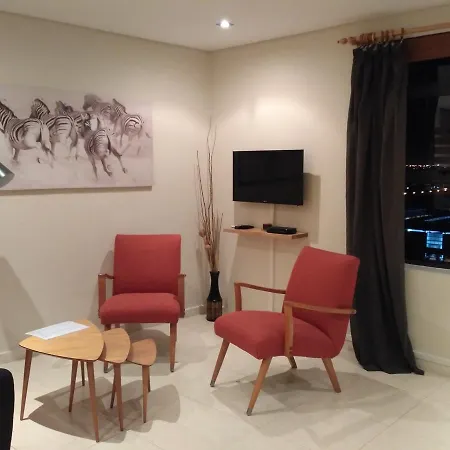 48m² studio Appartement, met 1 privé badkamer in Kaapstad Centrum Buitenkant foto