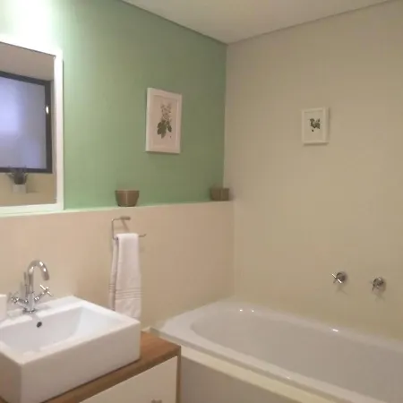 48m² studio Appartement, met 1 privé badkamer in Kaapstad Centrum Buitenkant foto