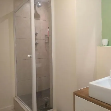 48m² studio Appartement, met 1 privé badkamer in Kaapstad Centrum Buitenkant foto