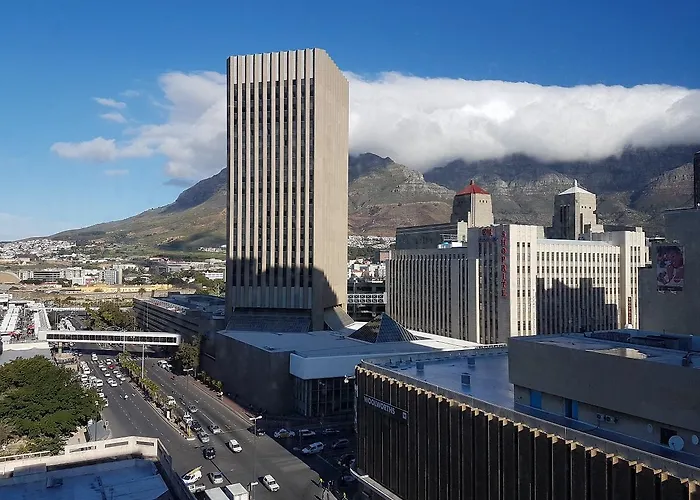 48m² studio Appartement, met 1 privé badkamer in Kaapstad Centrum