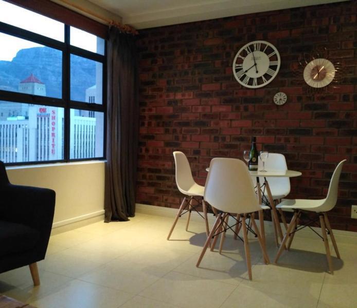 48m² Appartement, Met 1 Privé Badkamer In Centrum *